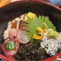お料理 とみやま - 海鮮丼