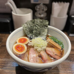 櫻井中華そば店 - 特製中華そば（醤油）¥1300