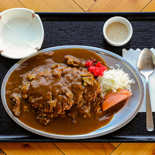 「休息站，夜伏文字燒！」咖哩飯