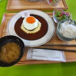 トトンKITCHEN - 目玉焼きハンバーグ定食