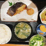 Tedukushi Ryourisa Bou Yoshibou - 銀鱈西京炭炙り焼き定食