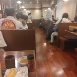 丸亀製麺 - テーブル