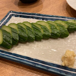 寿司と天ぷら ニューツルマツ - きゅうりの浅漬け