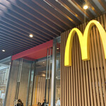 マクドナルド - 2022/10 元町通りのどちらと言うとＪＲ石川町駅側に位置する マクドナルド 横浜元町店