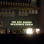 THE CITY BAKERY BRASSERIE RUBIN - カウンター奥