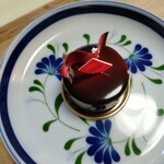 アルノー・ラエール パリ - 最高チョコレートケーキ⭐️トゥールーズ・ロートレック⭐️ビターチョコレートの深みと華やかさが素晴らしいです♪後味が爽やかなチョコレートケーキって珍しいです♡(๑˃̵ᴗ˂̵)