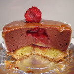 エムコイデ - ガトージュール断面