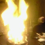 エルボラーチョ - [2013.04.25]アル・テキーラ。牛肉にテキーラをかけ火をつける豪快なお料理。９人で２つ頼んで同時に炎が舞い上がる様は壮観でした