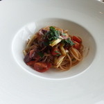 マドラウンジ - 富山県産ホタルイカと黄ニラ　チェリートマトのスパゲティー