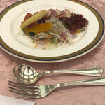 福岡リーセントホテル - 前菜・鴨のロースト、海藻サラダ、野菜サラダ