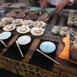 わかさんの店 - ホタテ焼きも名物