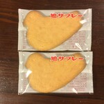 豊島屋 - 鳩サブレを好きでないという方は滅多にいないので、使い勝手が非常に良いです。