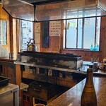 つるや - 店内。