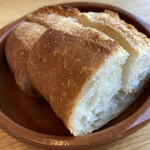 anchoa - パンもカリッと焼けてて美味しい