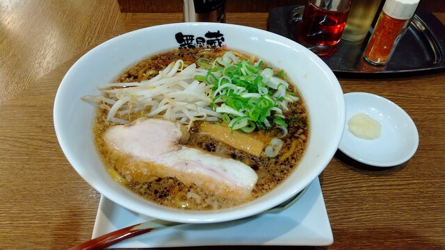 新潟らーめん 無尽蔵 味噌と出汁 なとり家（にいがたらーめん むじんぞう みそとだし） - 杜せきのした（ラーメン）の写真