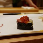 鮨 清松 - ⑩トロたく巻き、いくら添え