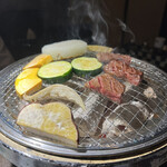 炭火焼肉　ひよりや - 