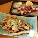 はち八 - いかバター、タコ串。