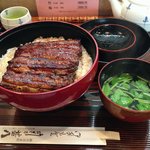 うなぎの甚八 - うな丼（鰻２人前入っている）　￥2800