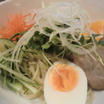 広島つけ麺 流行屋 - つけ麺　普通　とにかく果てしなく辛（要望では）の麺たち