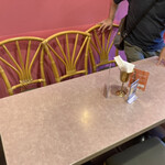 ナイルレストラン - 今日はこちらのお席で