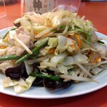 丸吉飯店 - 肉野菜炒め 800円(税込)(2022年10月1日撮影)