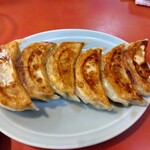 丸吉飯店 - 餃子 500円(税込)(2022年10月1日撮影)