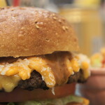 SAUCE UP BURGER - チーズバーガー