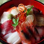 Kurashiki Taishuu Kappou Sennari - 夜の海鮮丼１０５０円です