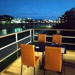 河久 - 川床の席