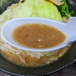 横浜家系ラーメン 上昇気流 - キレのあるスープ