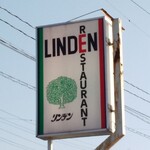 RESTAURANT　LINDEN - 道路沿いにある看板は変わらぬ店の歴史！