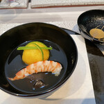 日本料理 TOBIUME - 中には大きなお月様　蓋裏の蒔絵もお月様