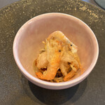 プレゼンテ スギ - 5 手長海老とすじ海老のフリットの下に千葉産蕎麦。美味い