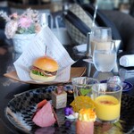 DINING & BAR TABLE 9 TOKYO - 