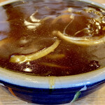 日本そば うらじ - 超高粘度カレー南蛮スープ！相変わらずの表面張力！
