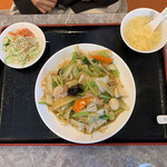 香香厨房 - 五目焼きそば　700円