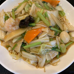 香香厨房 - 五目焼きそば　700円