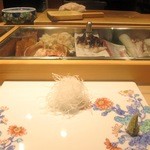 鮨処 音羽別館 - ボタン海老、毛蟹、鳥貝、カンパチ、タコ、順番にアテで下さい！