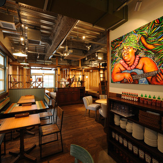 少人数での貸切もOK！ゆったりと過ごせるハワイアン空間