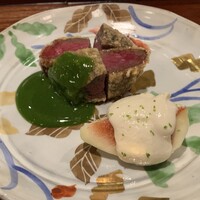 研覃 ほりべ - 和牛のひれ肉あられ揚げ　蓼酢のソース 無花果の白和え