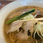 支那そばや - チャーシューアップ