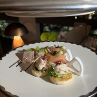 ザ タヴァン グリル＆ラウンジ - 