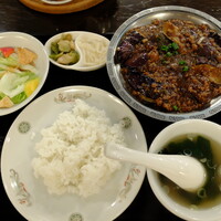 味の中華 羽衣 銀座本店 - ご飯全景