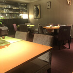 モノリス - 店内