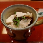 和食と和酒 おがた - お通し　豚バラと豆腐と？菜