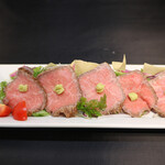 Low-temperature roasted Hitachi beef salad