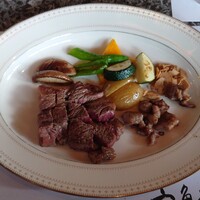 六角堂 - 西村牧場豊橋牛肩ロースステーキ80ｇ・本日の焼き野菜