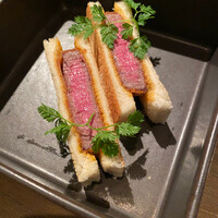 焼肉うしごろ 西麻布本店 - 牛ヒレカツサンド