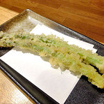 天ぷら処 こさか - アスパラガスの天ぷら（２本）（２０１３年４月）